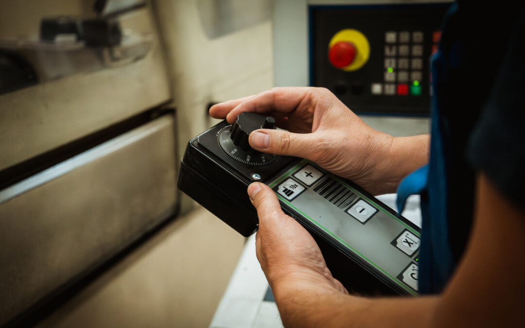 Obsluha a seřizování strojů